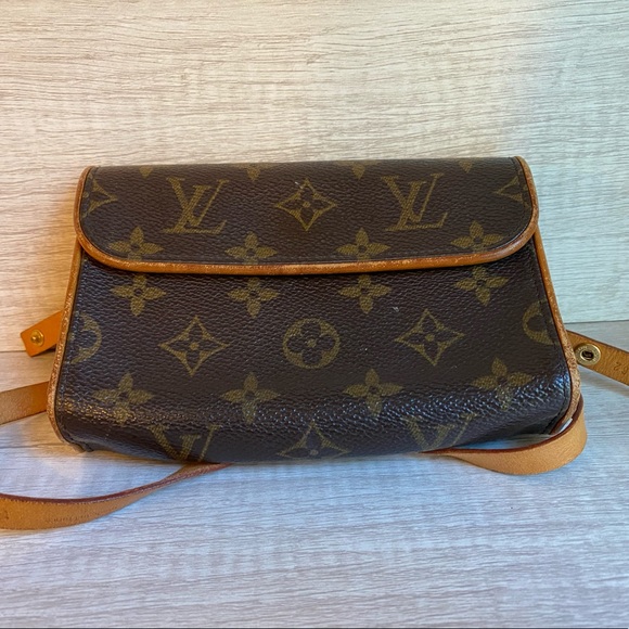 Louis Vuitton Handbags - ❌❌❌❌sold ❌❌❌❌Louis Vuitton LV Shoulder Bag Pochette Florentine Browns Monogram
